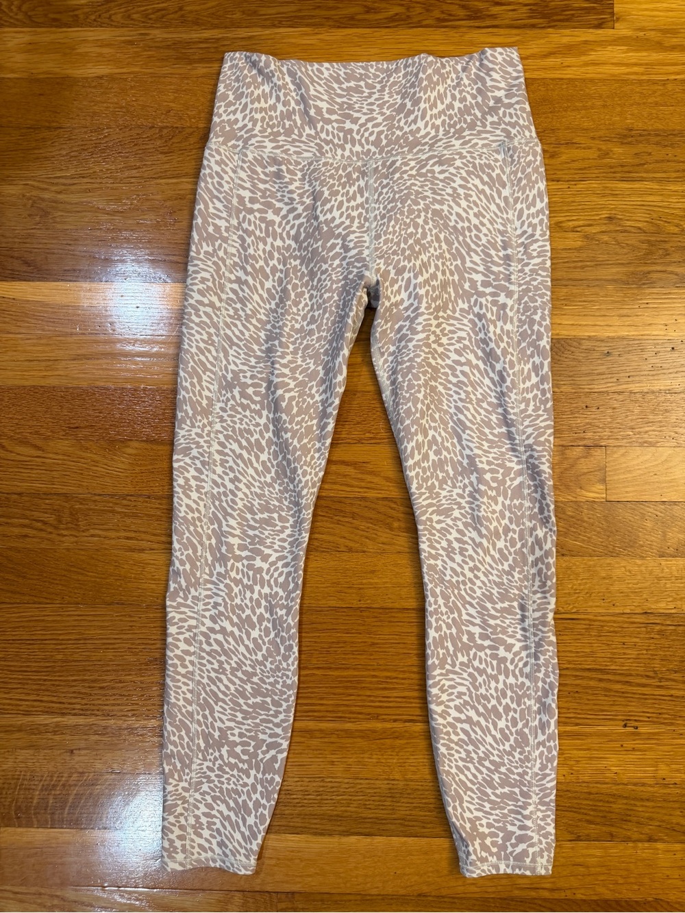 Vuori Women's Studio Pocket Legging Salt Blurred Torrent - Size Medium